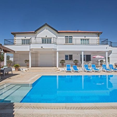 Papas Family Villa Paralímni Eksteriør bilde