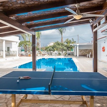 Papas Family Villa Paralímni Eksteriør bilde