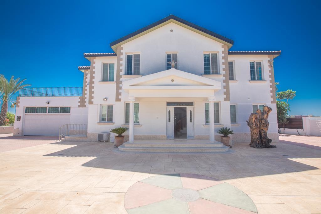 Papas Family Villa Paralímni Eksteriør bilde
