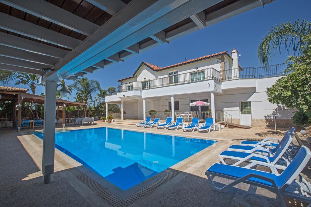 Papas Family Villa Paralímni Eksteriør bilde