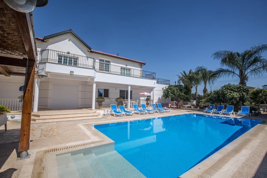 Papas Family Villa Paralímni Eksteriør bilde
