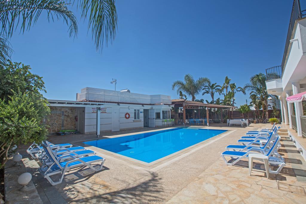 Papas Family Villa Paralímni Eksteriør bilde