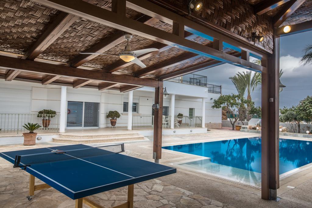 Papas Family Villa Paralímni Eksteriør bilde