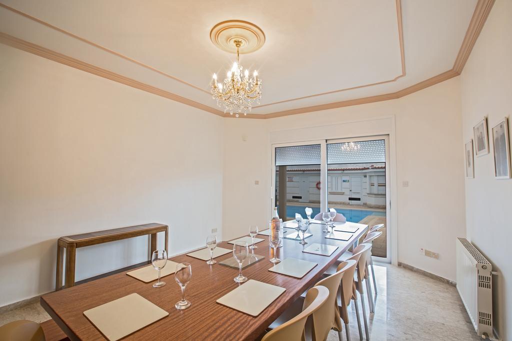 Papas Family Villa Paralímni Eksteriør bilde